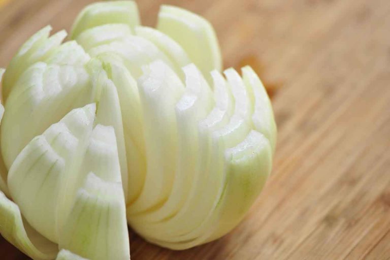Onion Cure for Acne Greenide