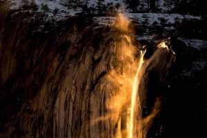 Read more about the article 14 Photos That Prove Horsetail Fall Is Actually Made Of Fire