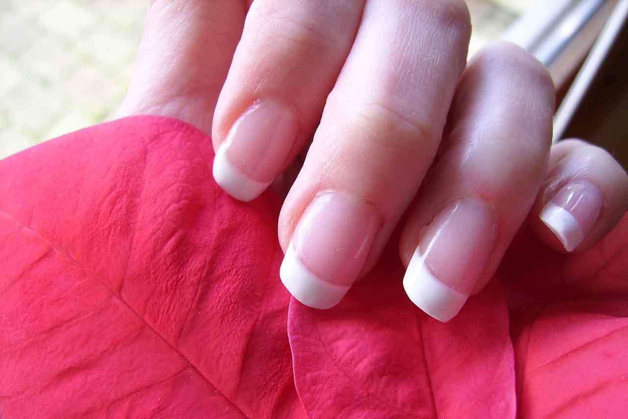 You are currently viewing 6 Tips To Grow Healthier And Stronger Nails