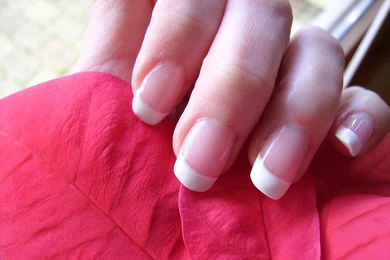 Read more about the article 6 Tips To Grow Healthier And Stronger Nails