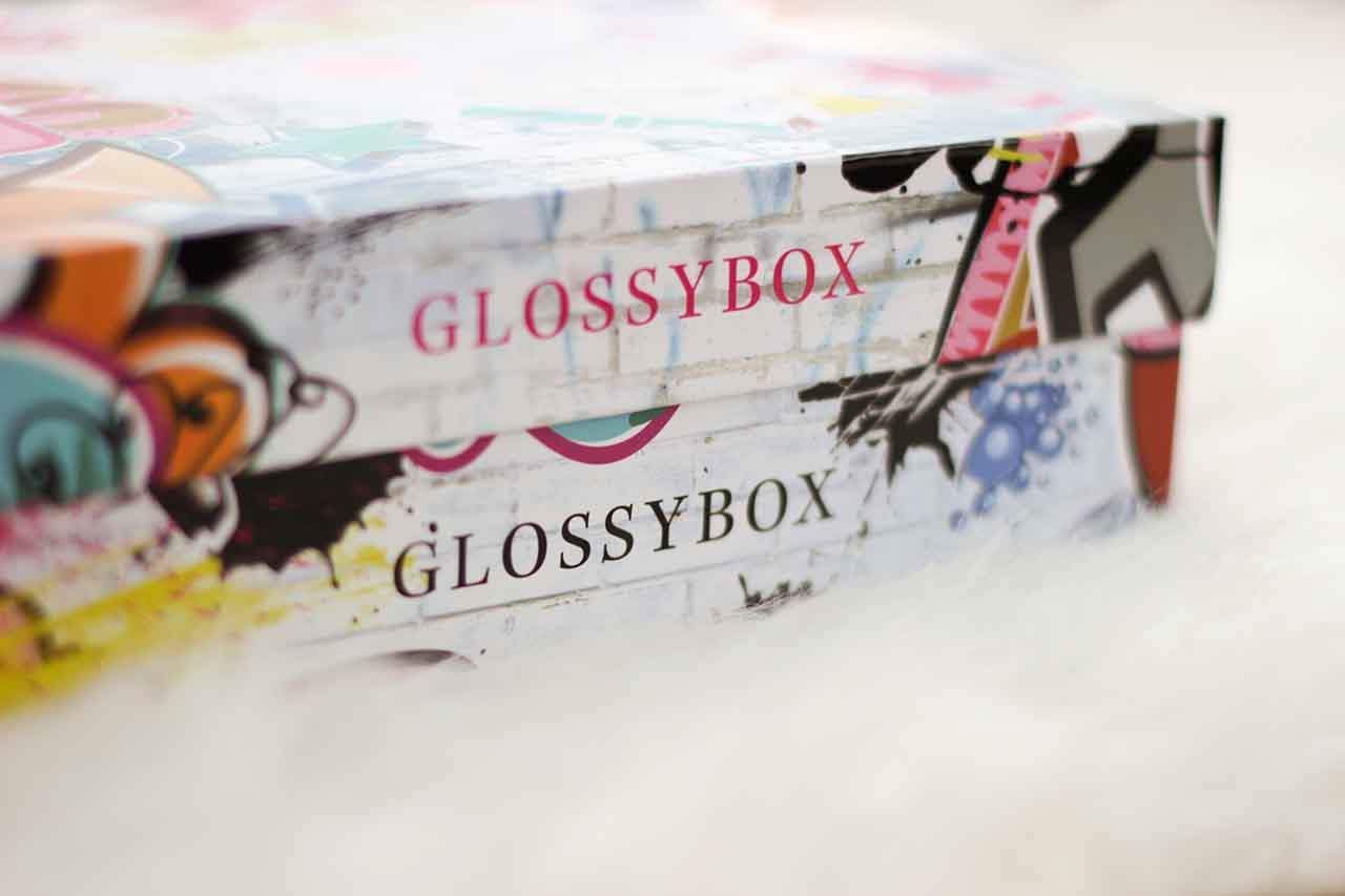 You are currently viewing Beauty Subscription Box Sneak Peek: GlossyBox [Review]