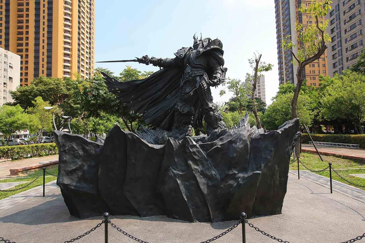 Read more about the article Blizzard Celebrates Its 25th Anniversary By Making A Giant Bronze Lich King Statue