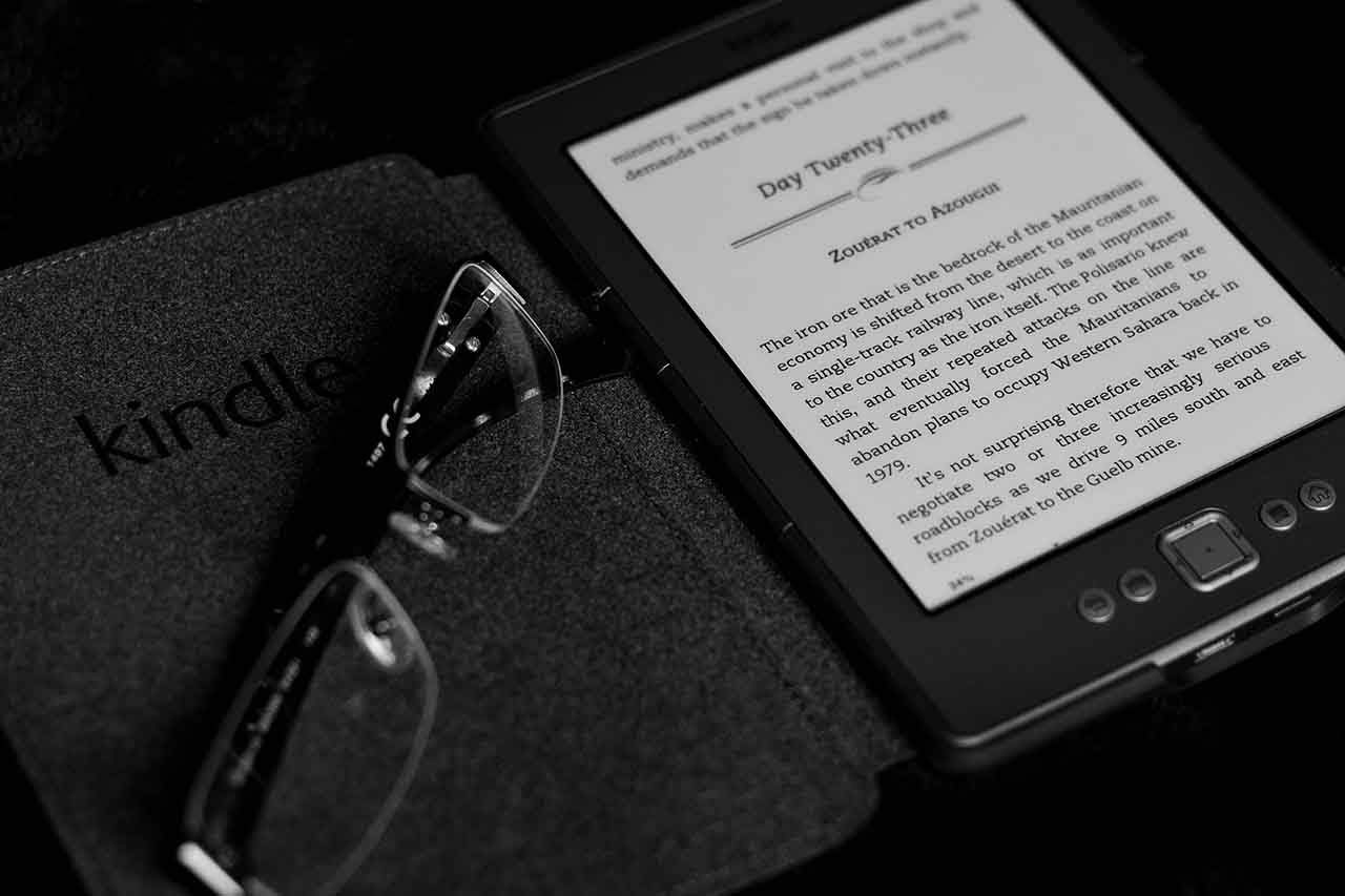 You are currently viewing Physical Books Vs. E-Books