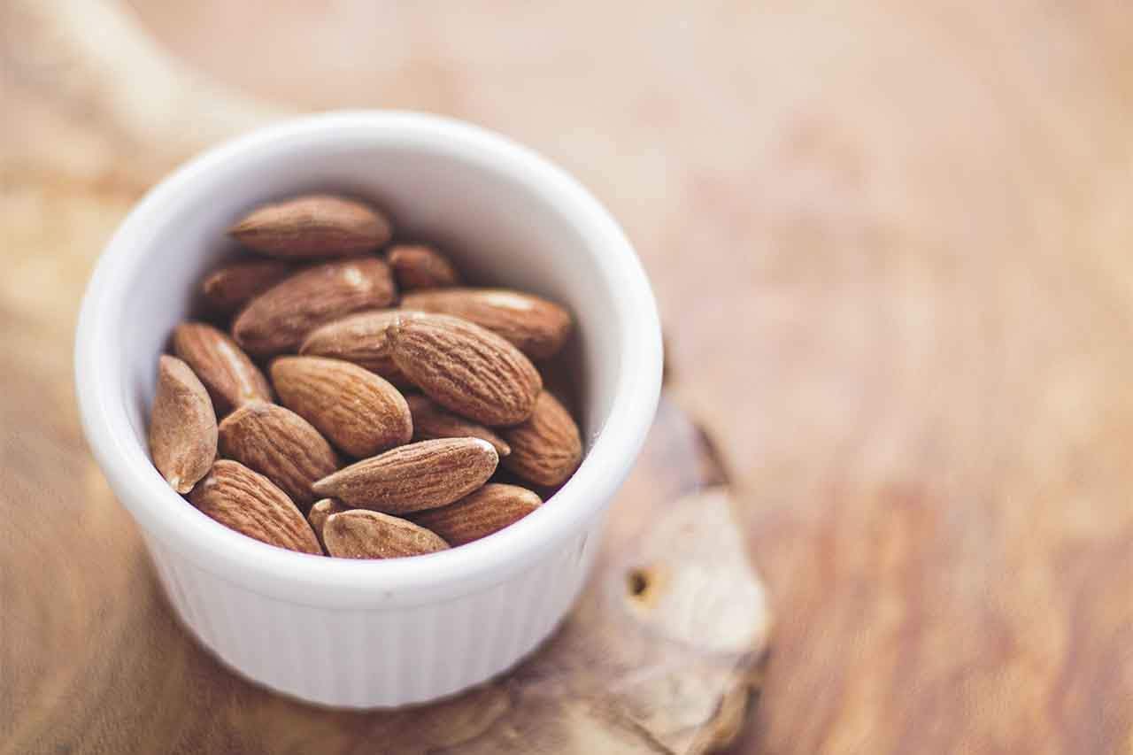 You are currently viewing What Difference Can Eating 23 Almonds A Day Make For Your Health?
